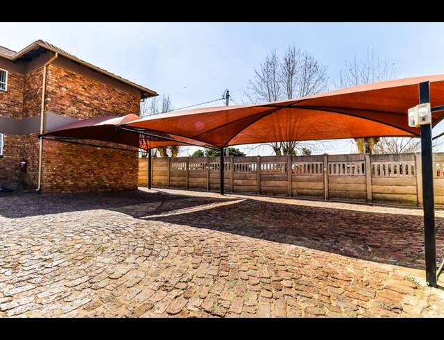 3 BEDROOM PROPERTY TO RENT IN SELECTION PARK